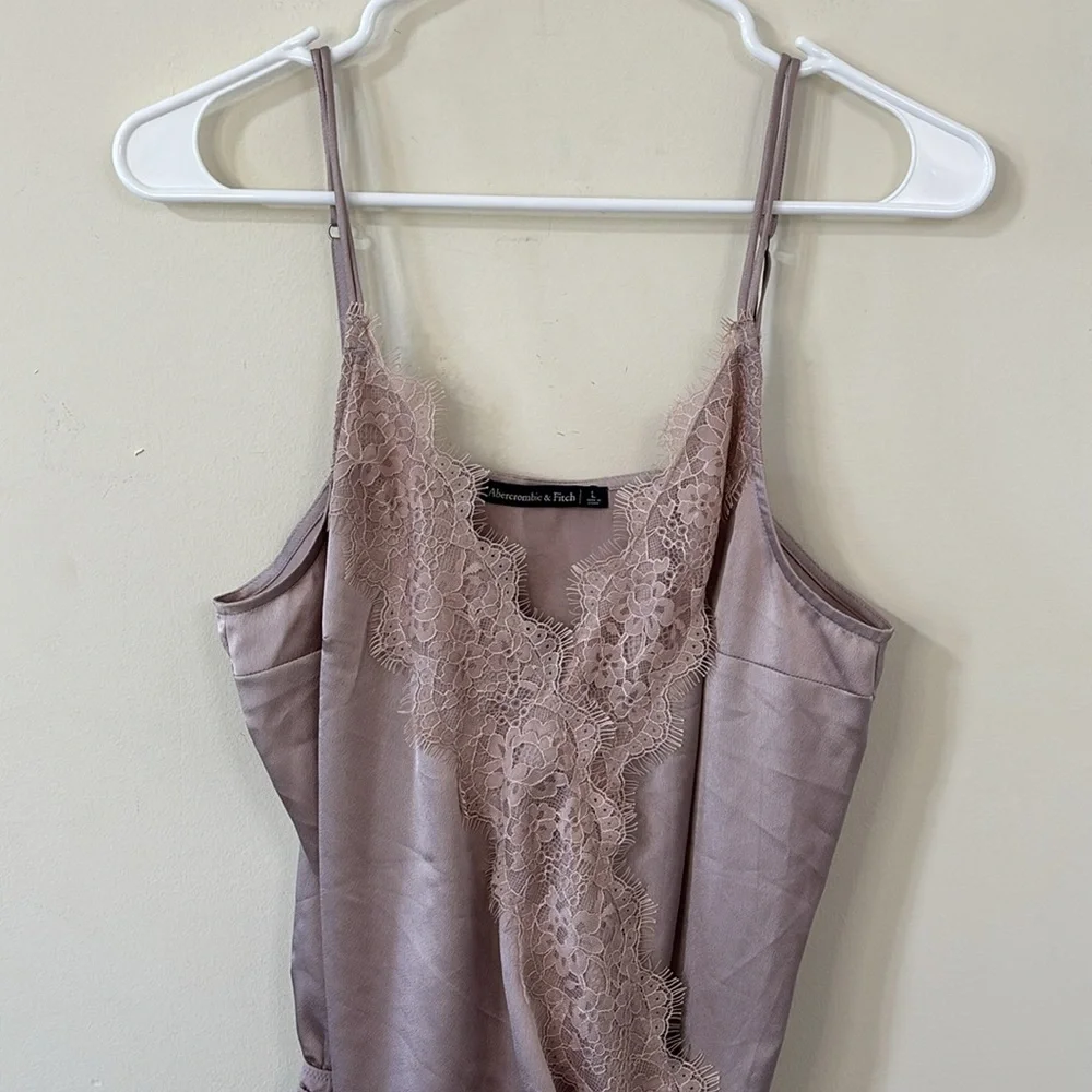Abercrombie & Fitch Mauve Lace Cami Bodysuit Size Large - Picture 2 of 8